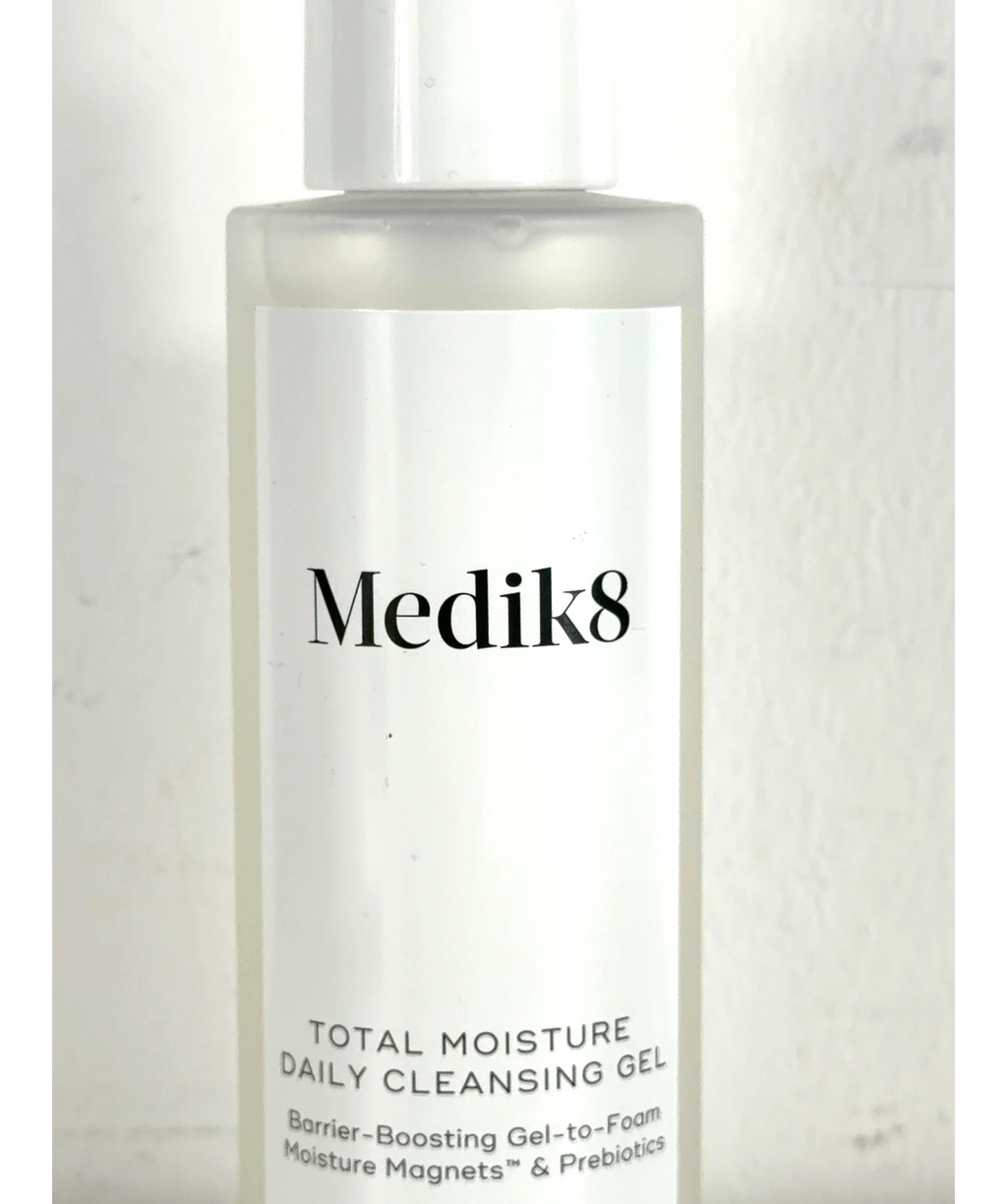 medik8 TOTAL MOISTURE DAILY CLEANSING GEL, size 145ml — label
