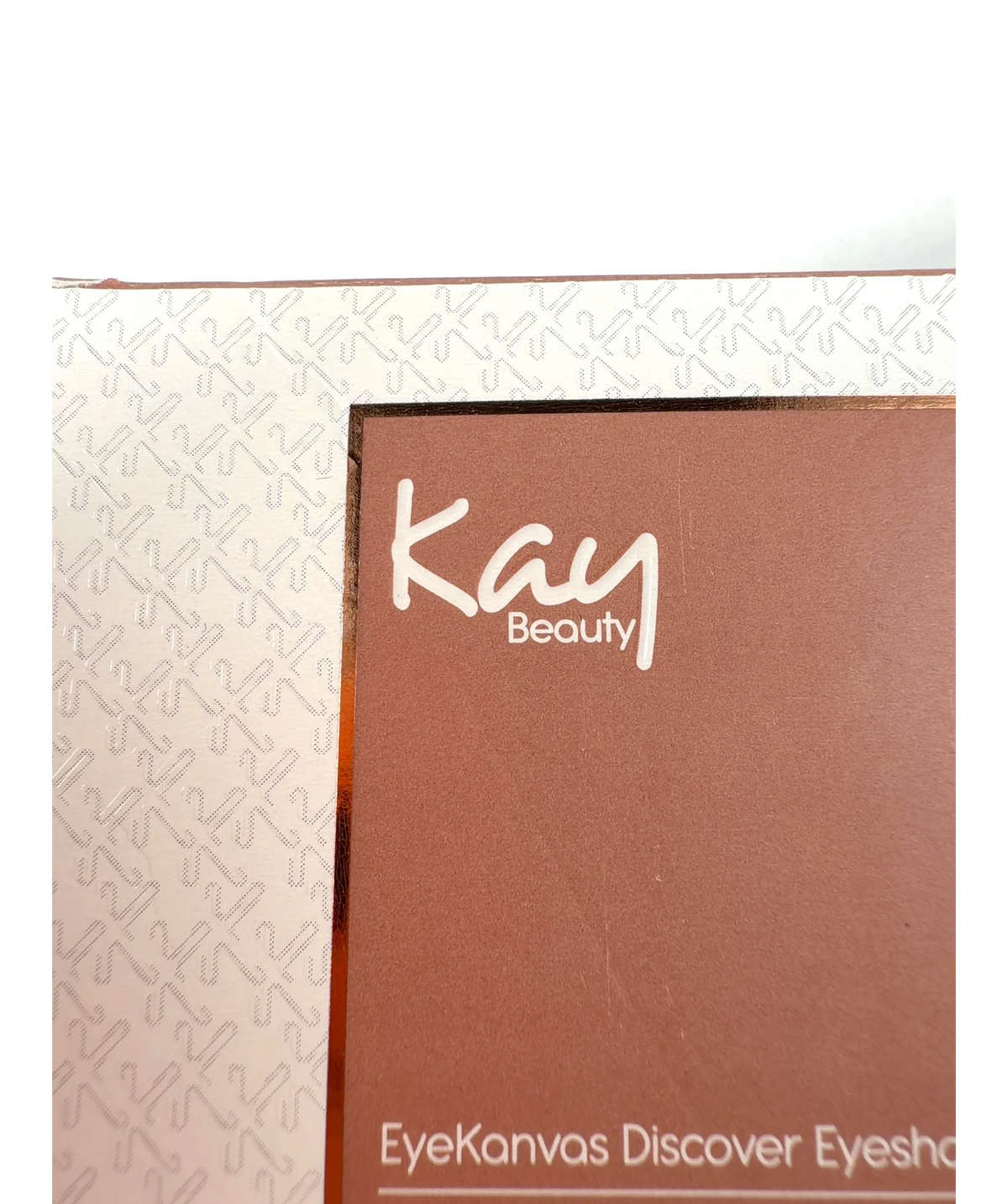 KAY BEAUTY Embrace EyeKanvas Discover Eyeshadow Palette, size 4g — label