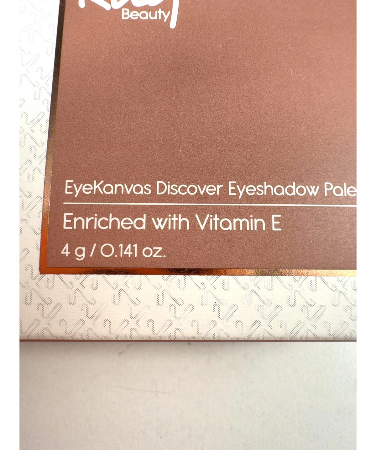 KAY BEAUTY Embrace EyeKanvas Discover Eyeshadow Palette, size 4g — care label