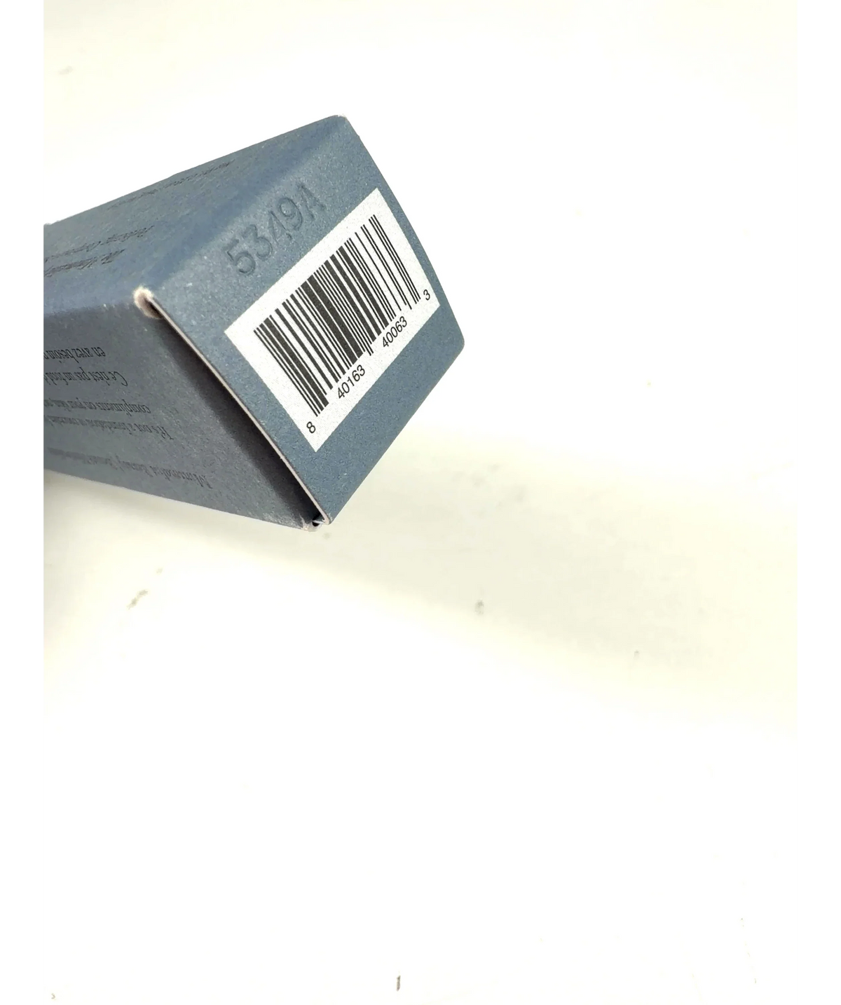 merit grey The Minimalist Perfecting Complexion Stick, size 6.5g — detail