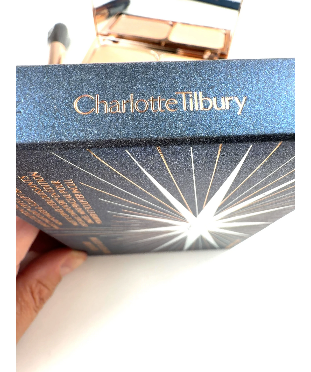 Charlotte Tilbury Light/Medium - Clair/Moyen FILMSTAR BRONZE & GLOW, size 22.5g — label