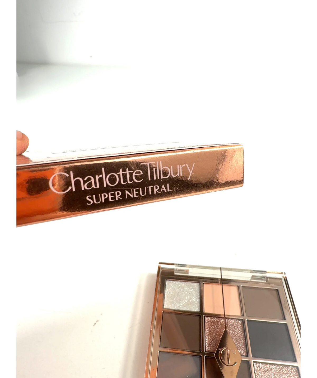 Charlotte Tilbury Super Neutral Palette of Beautifying Eye Trends, size 9g — label