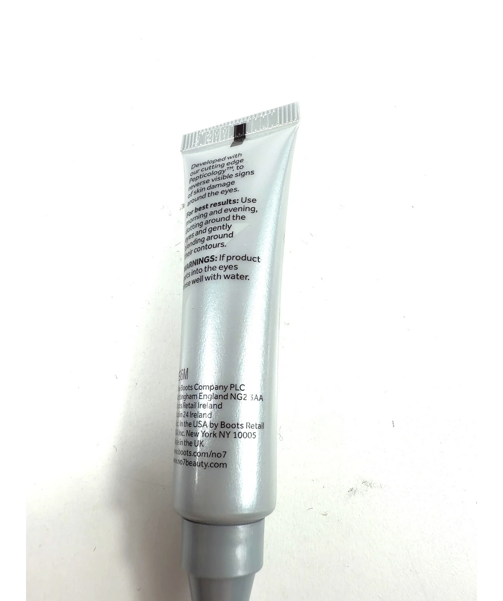 No7 Future Renew Damage Reversal Eye Serum, size 15ml — fabric detail