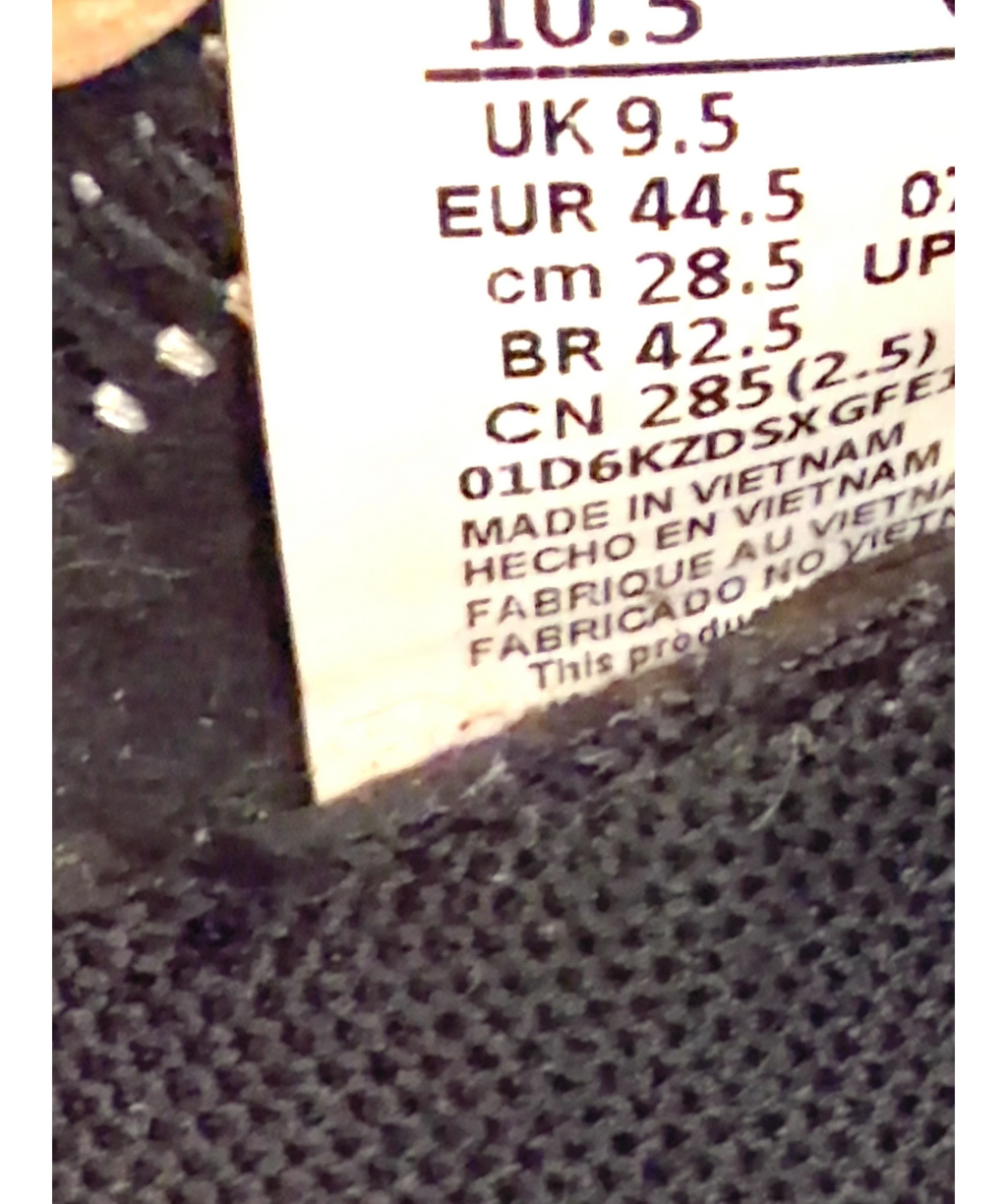 Nike Black React Element 55, size UK 9.5 EU 42.5 👠 — fabric detail