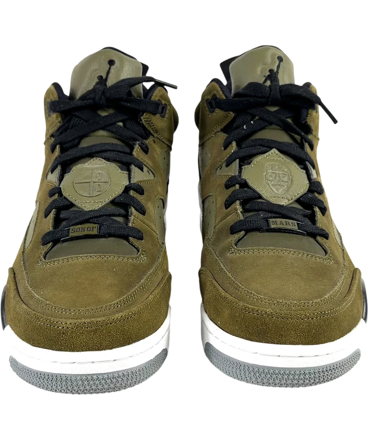 Nike olive Colour, size UK 9 EU 43 👞 — detail
