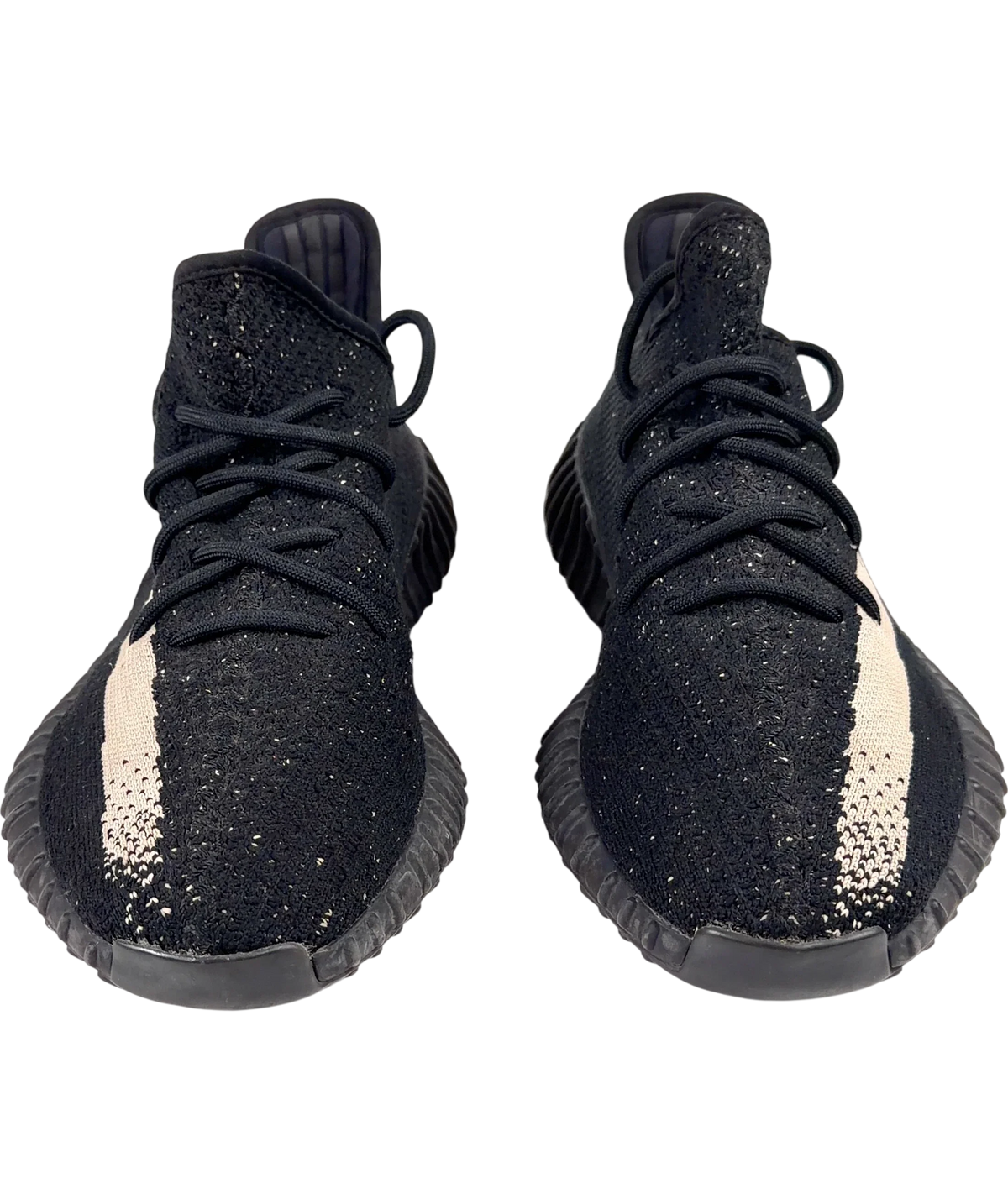 adidas Black Yeezy Boost 350 V2, size UK 9 EU 42 👠 — detail