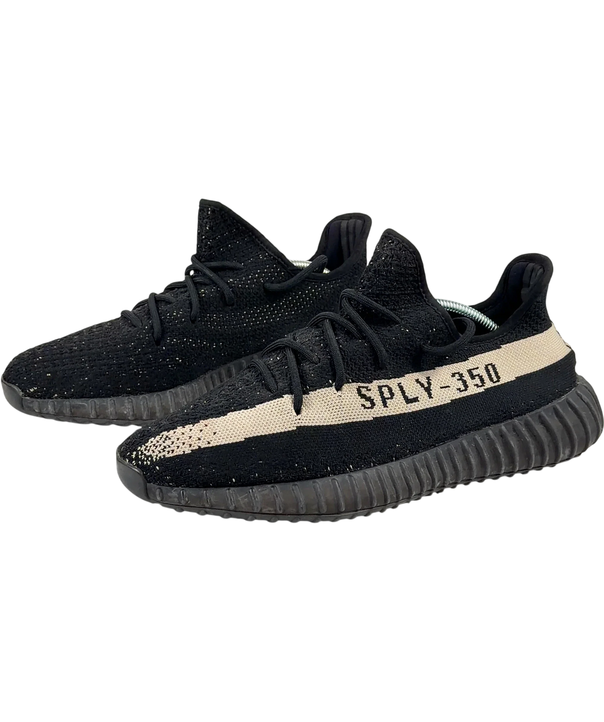 adidas Black Yeezy Boost 350 V2, size UK 9 EU 42 👠 — label