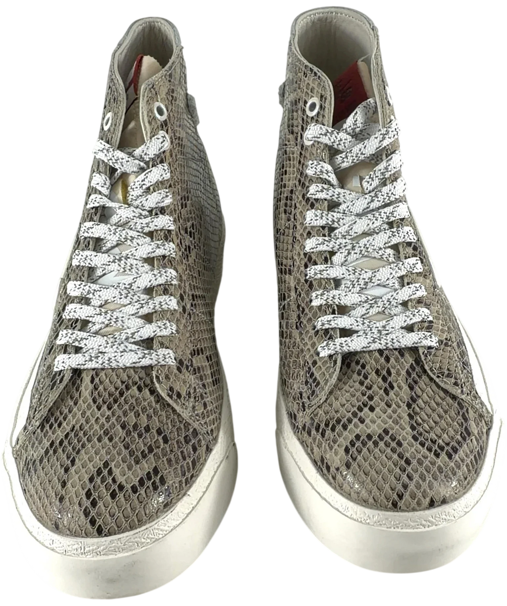 Nike Grey SB x Soulland Blazer Mid QS Fri.day 03 Snakeskin Hi-top trainers, size UK 8 EU 41 👠 — detail