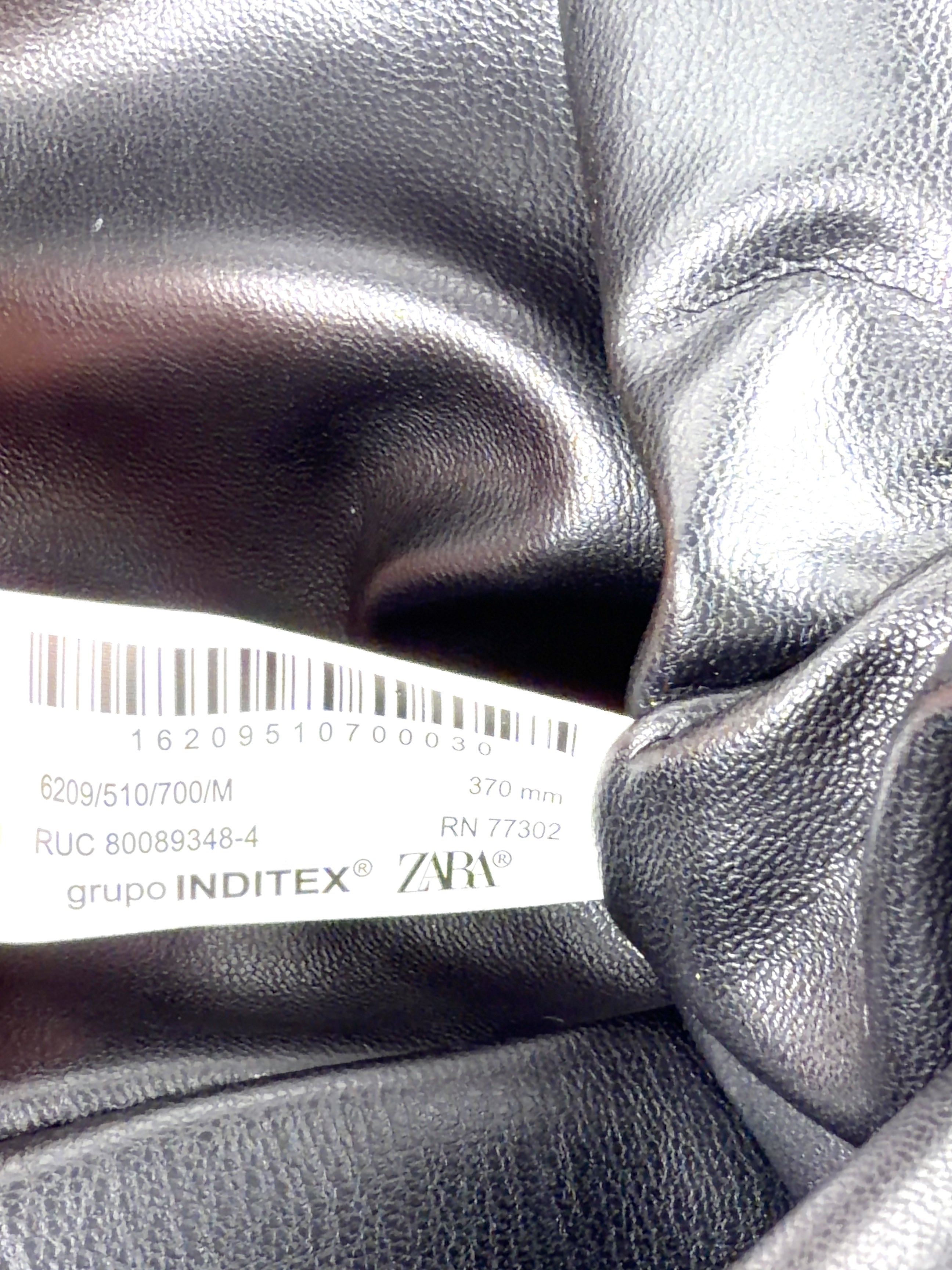 ZARA Red Colour — care label