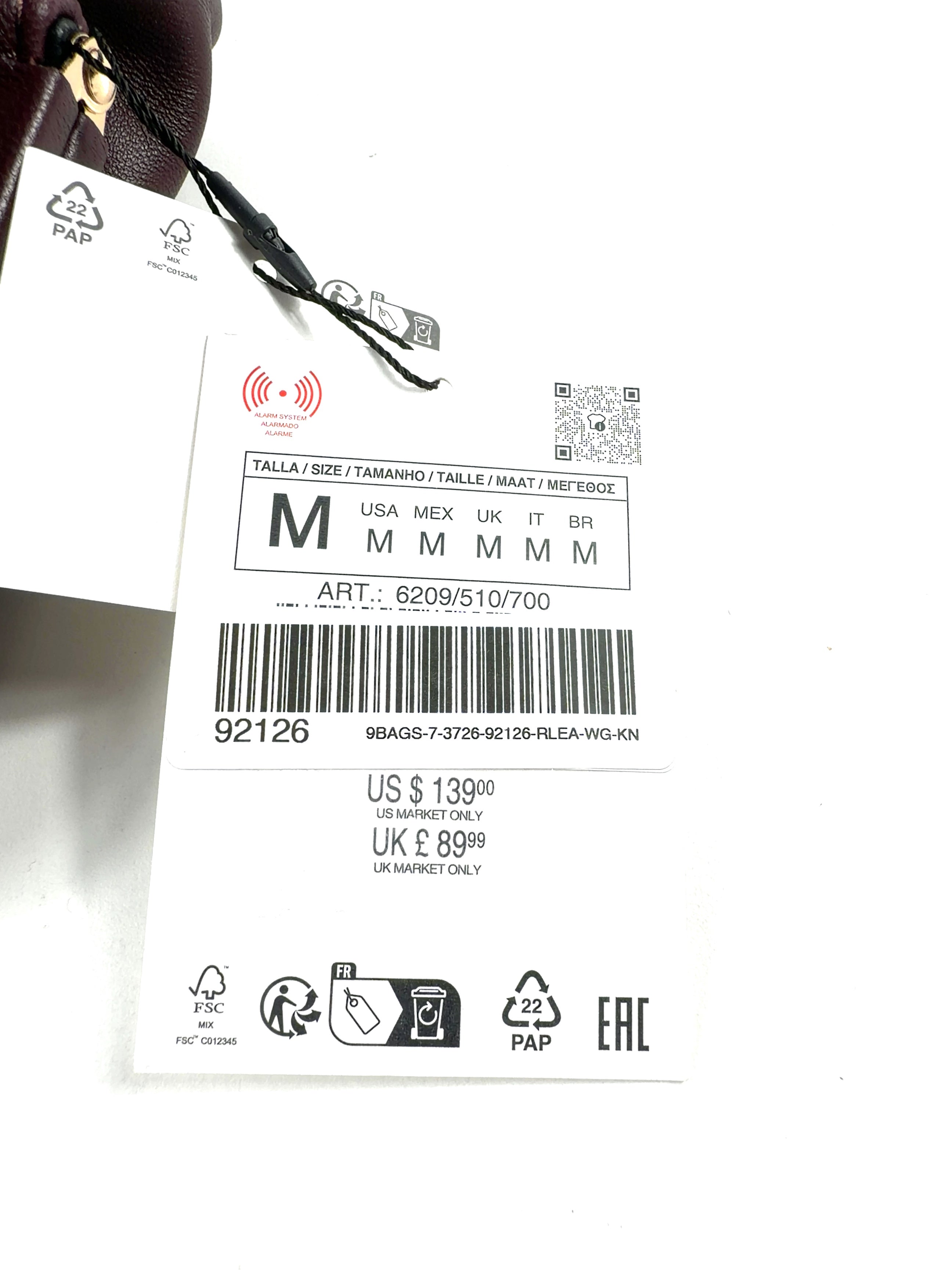 ZARA Red Colour — fabric detail