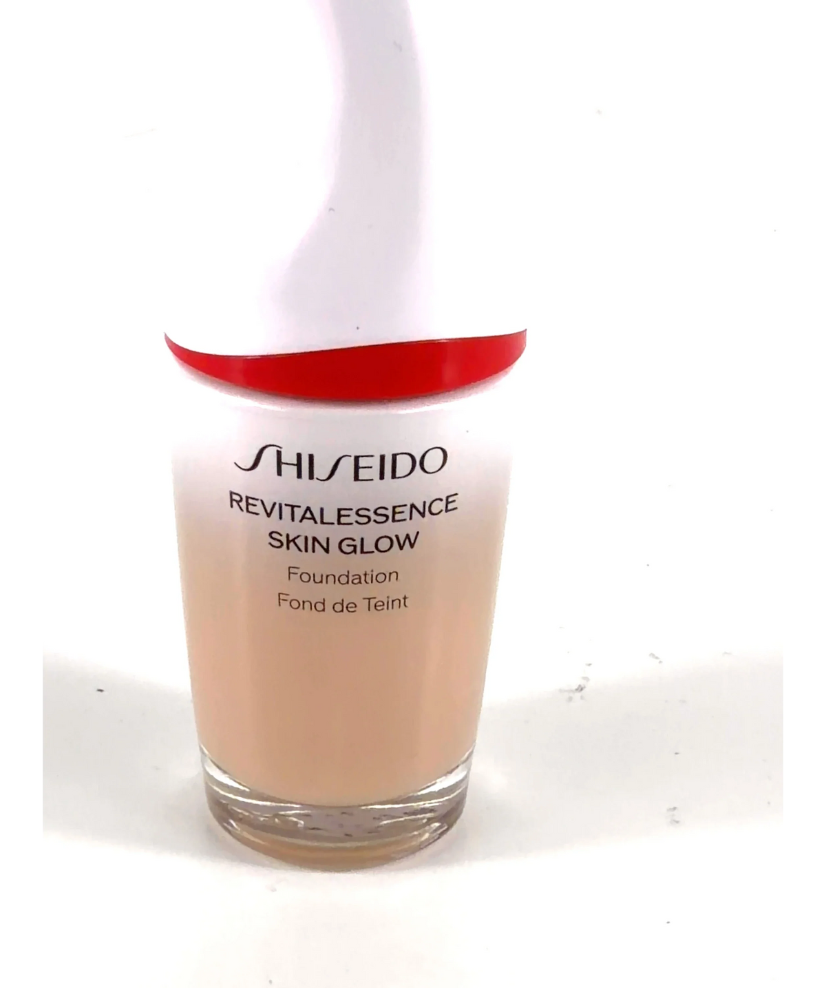 Shiseido 260 Cashmere Revitalessence Skin Glow Foundation, size 30ml — label