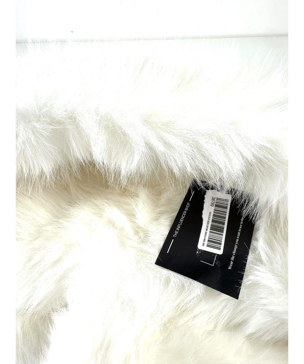 The Influencer Shop White Colour, size UK XXXL — detail