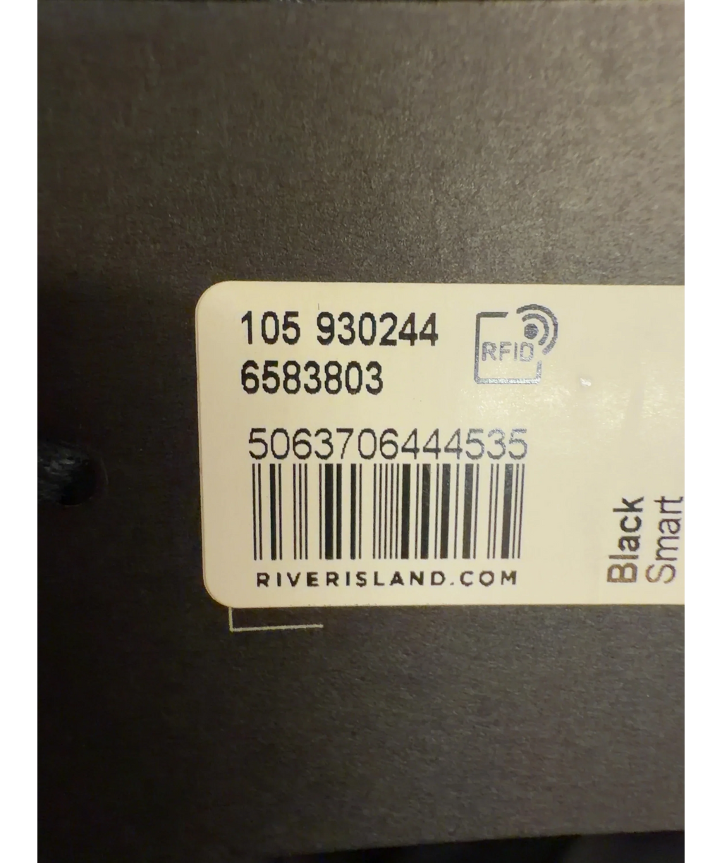 River Island Black Colour, size UK 6 — label