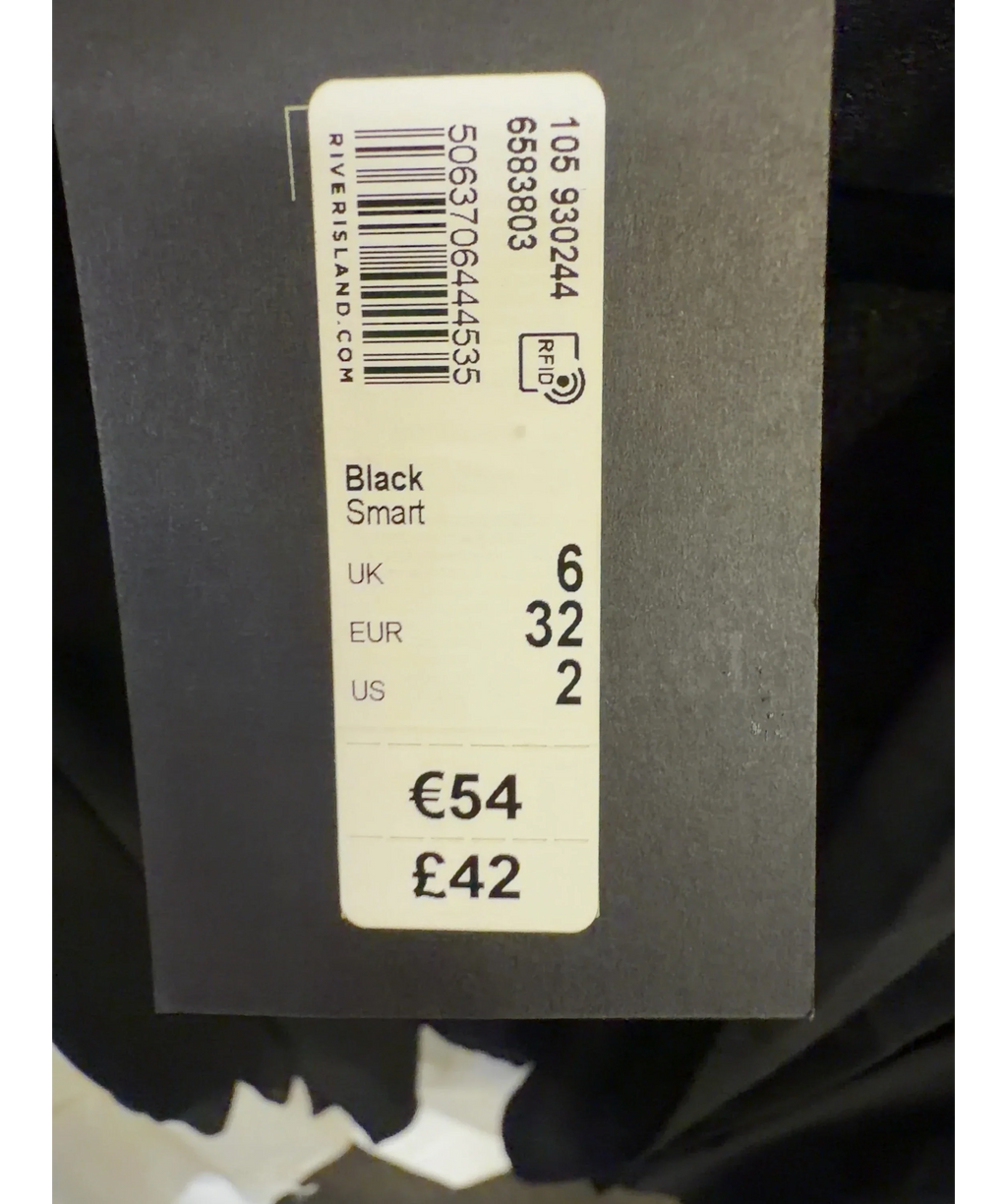 River Island Black Colour, size UK 6 — care label