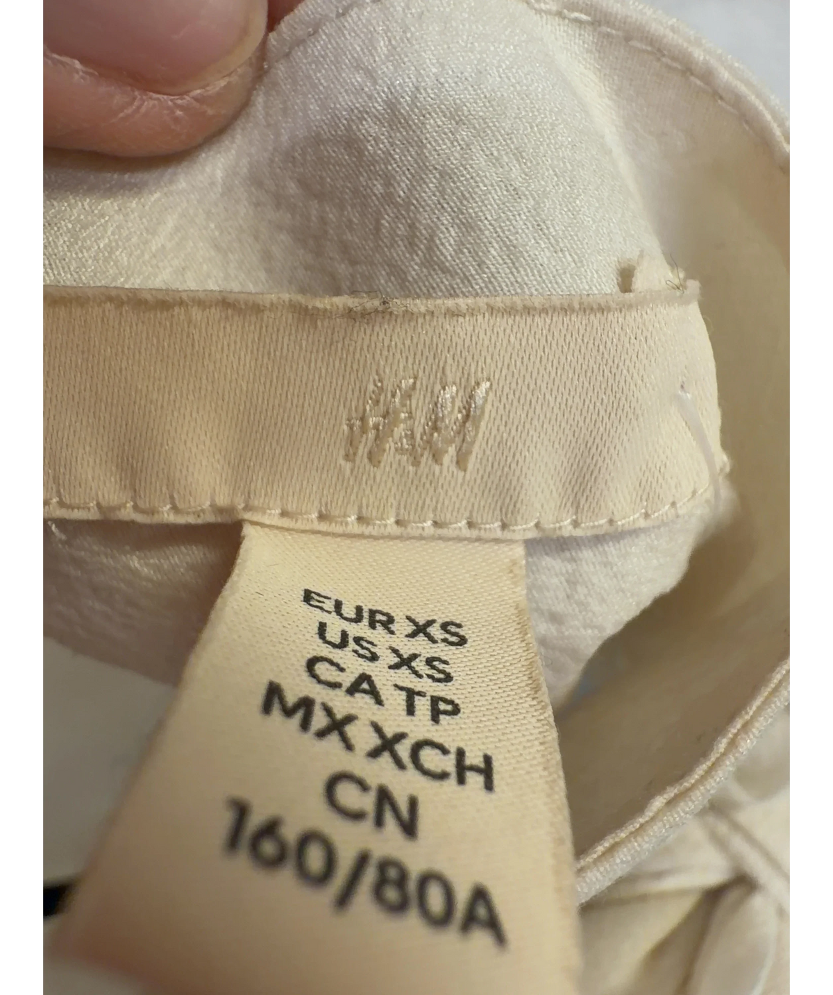 H&M cream Colour, size UK XS — detail