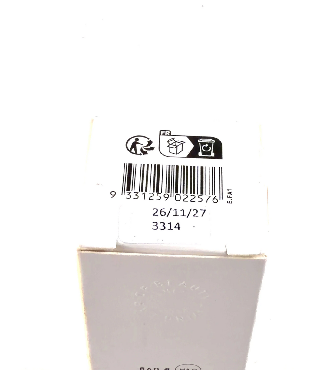 mecca cosmetica BRONZE IN A GOOD LIGHT ILLUMINATING DROPS GOUTTES LUMINEUSES, size 30ml — detail