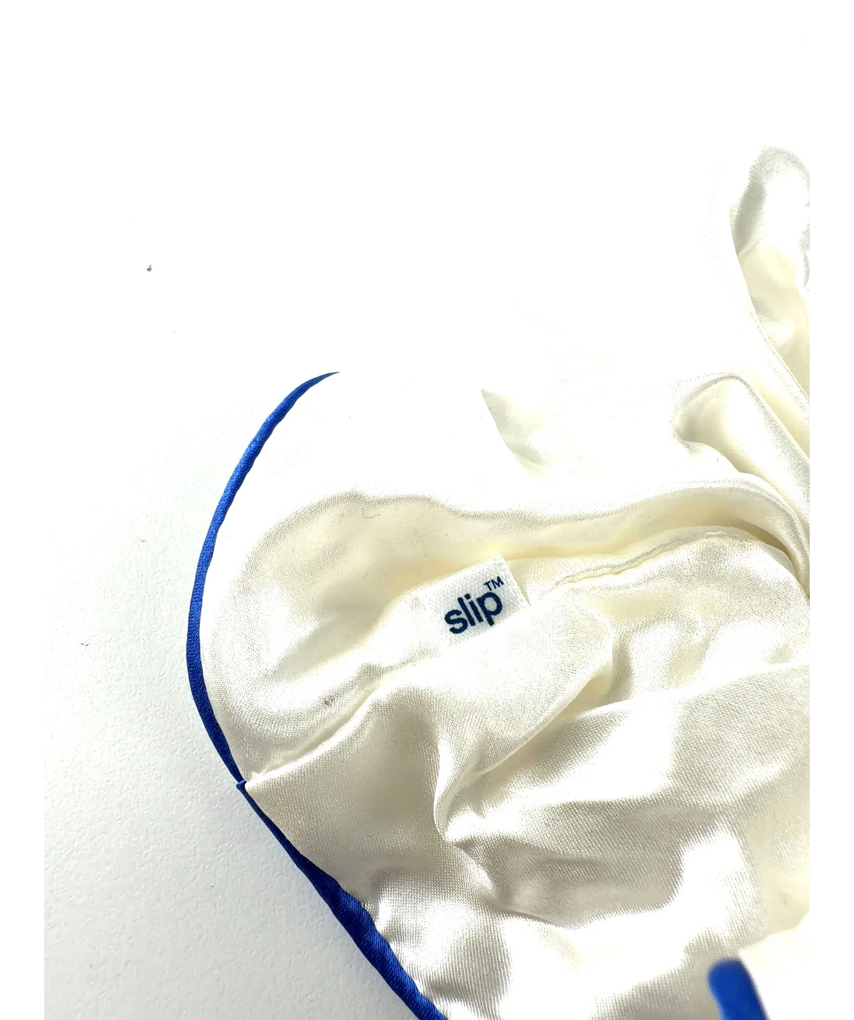 Slip cream Shade — detail