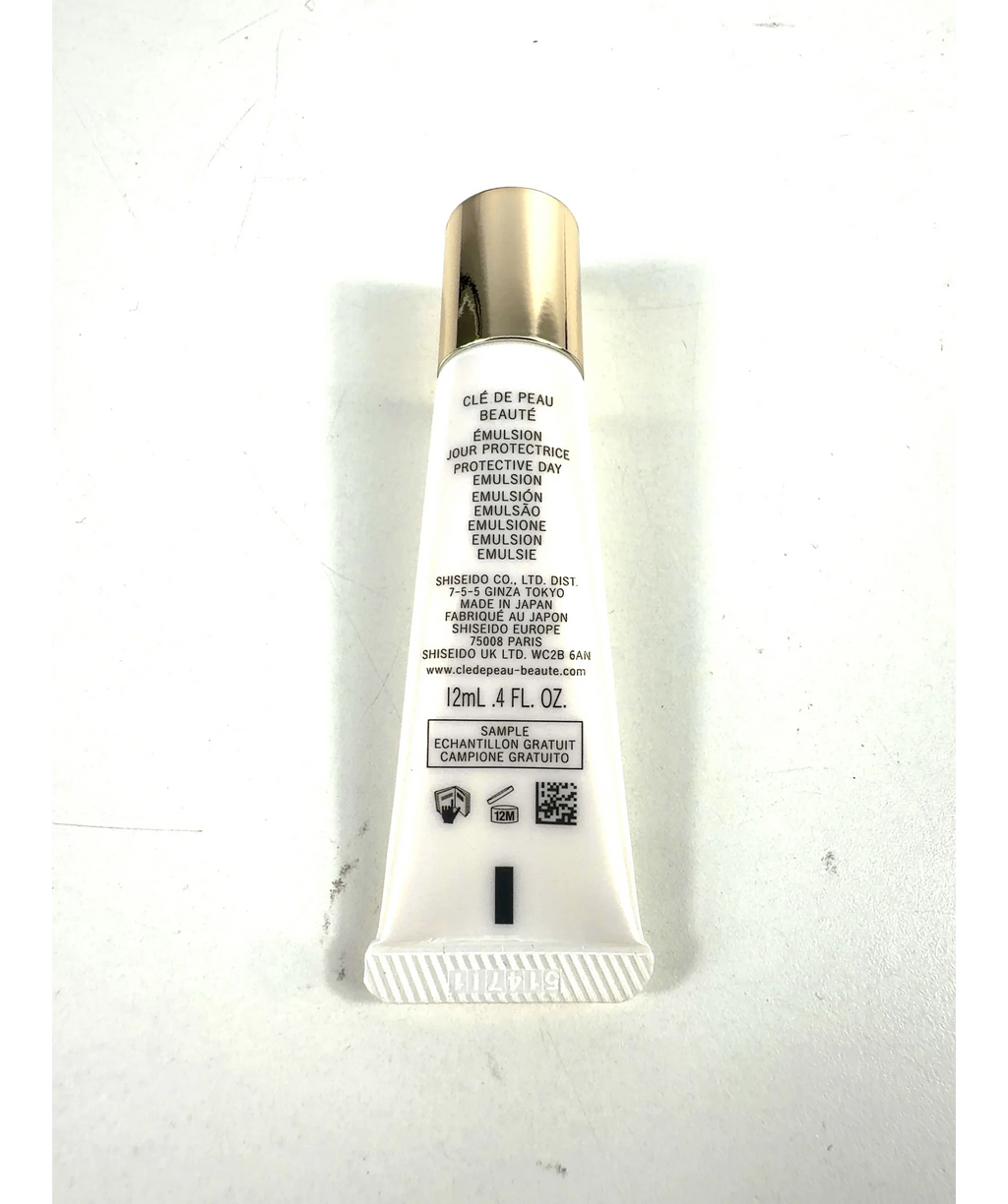 Clé de Peau Beauté Protective Day Emulsion, size 12ml — fabric detail