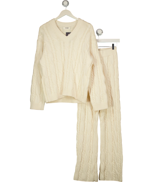 4th & Reckless Cream cable knit v-neck jumper and wide-leg trousers co-ord, size UK 8 — front