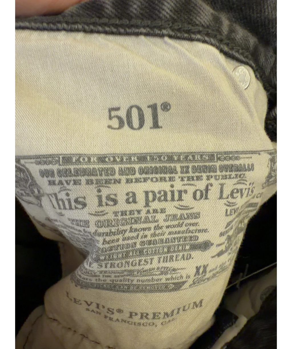levis Grey Colour, size W28 — label
