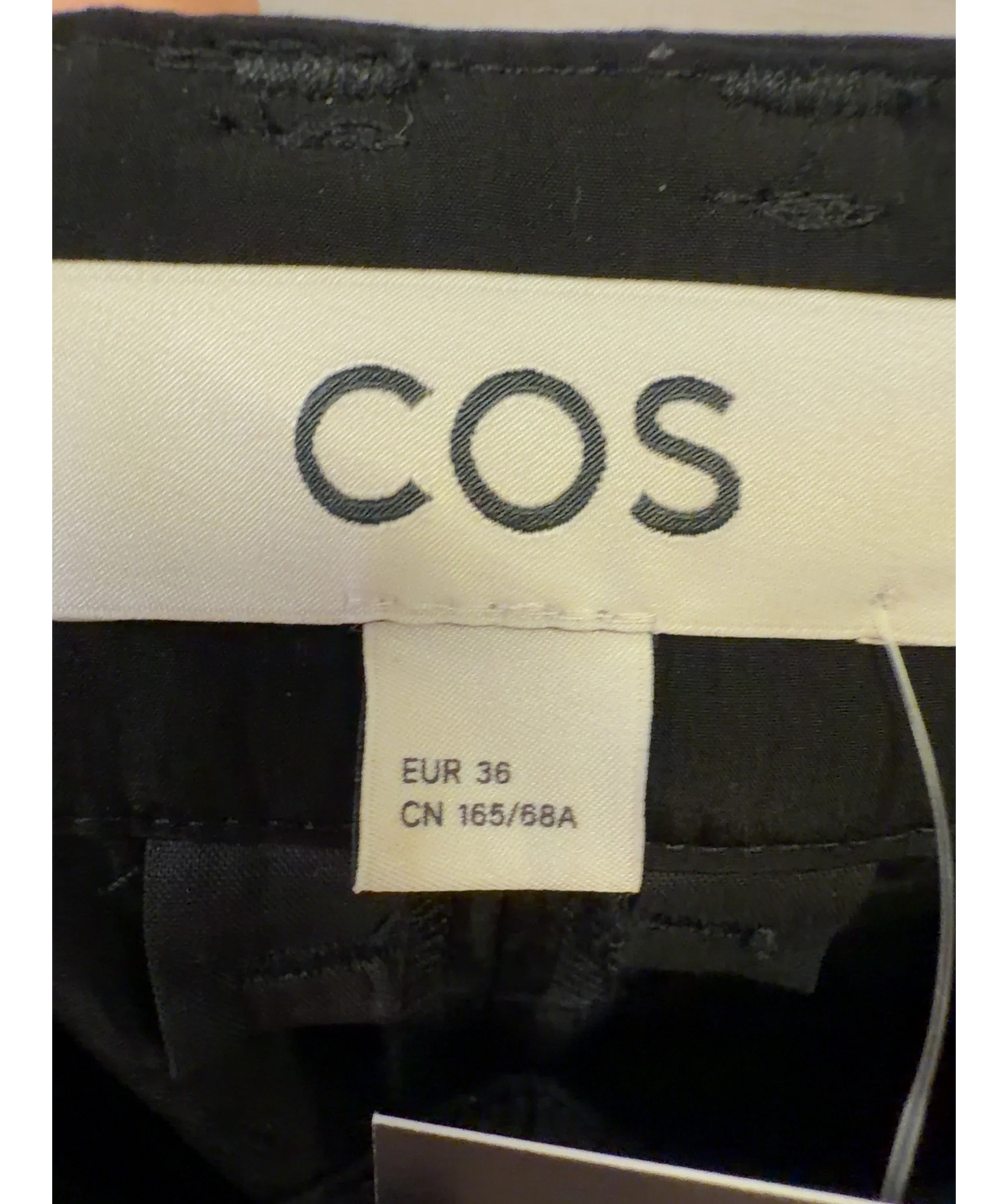 cos Black Colour, size UK 8 — detail