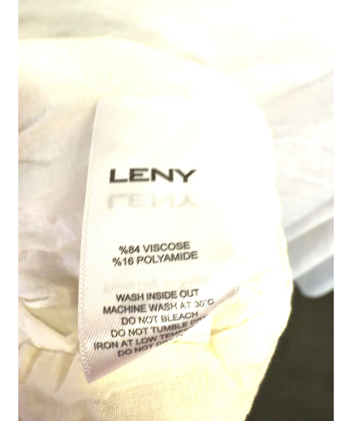 Leny Cream Nunu Shorts, size UK XS — label
