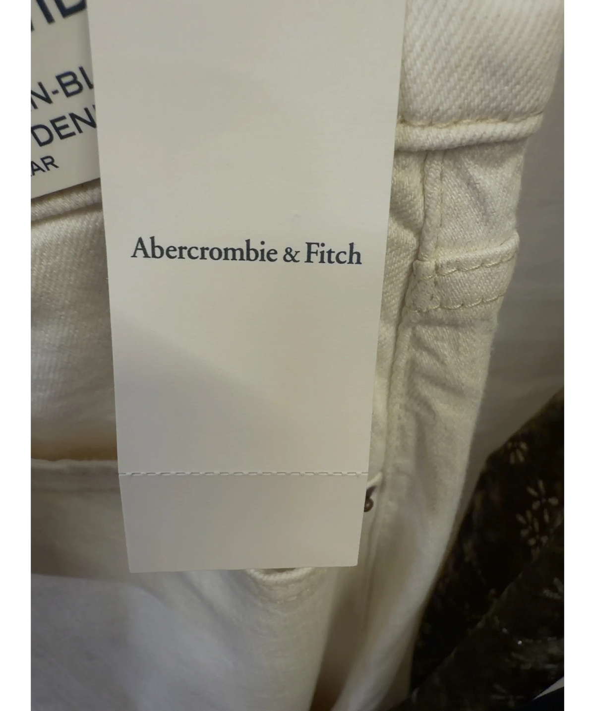 ABERCROMBIE & FITCH Cream Linen-Blend High Rise Ultra Wide Leg Jean, size W25 — detail
