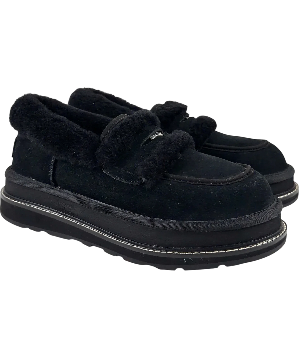 UGG x Sacai Black Loafer, size UK 6 EU 39 👠 — front