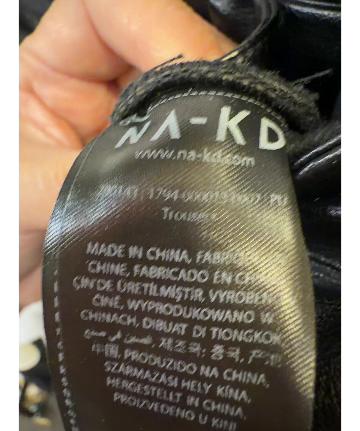 NA-KD Black Colour, size UK 8 — label