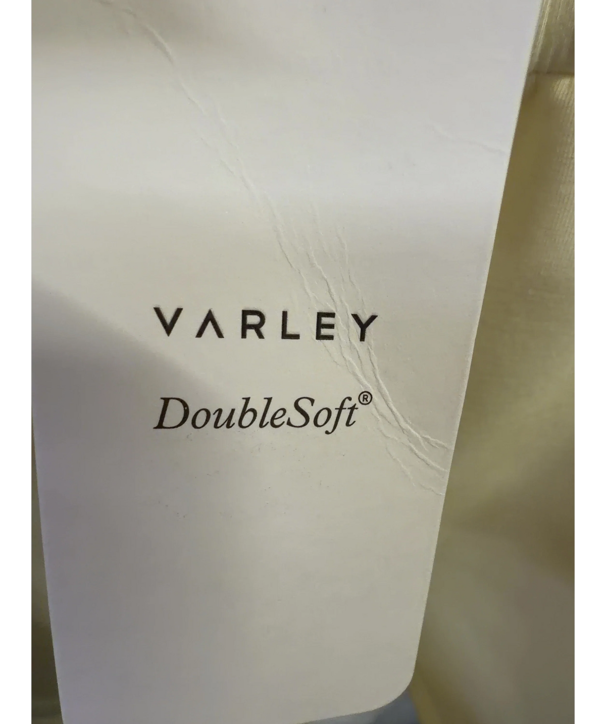 Varley Cream Coulter High Rise Short 3.5, size UK M — detail
