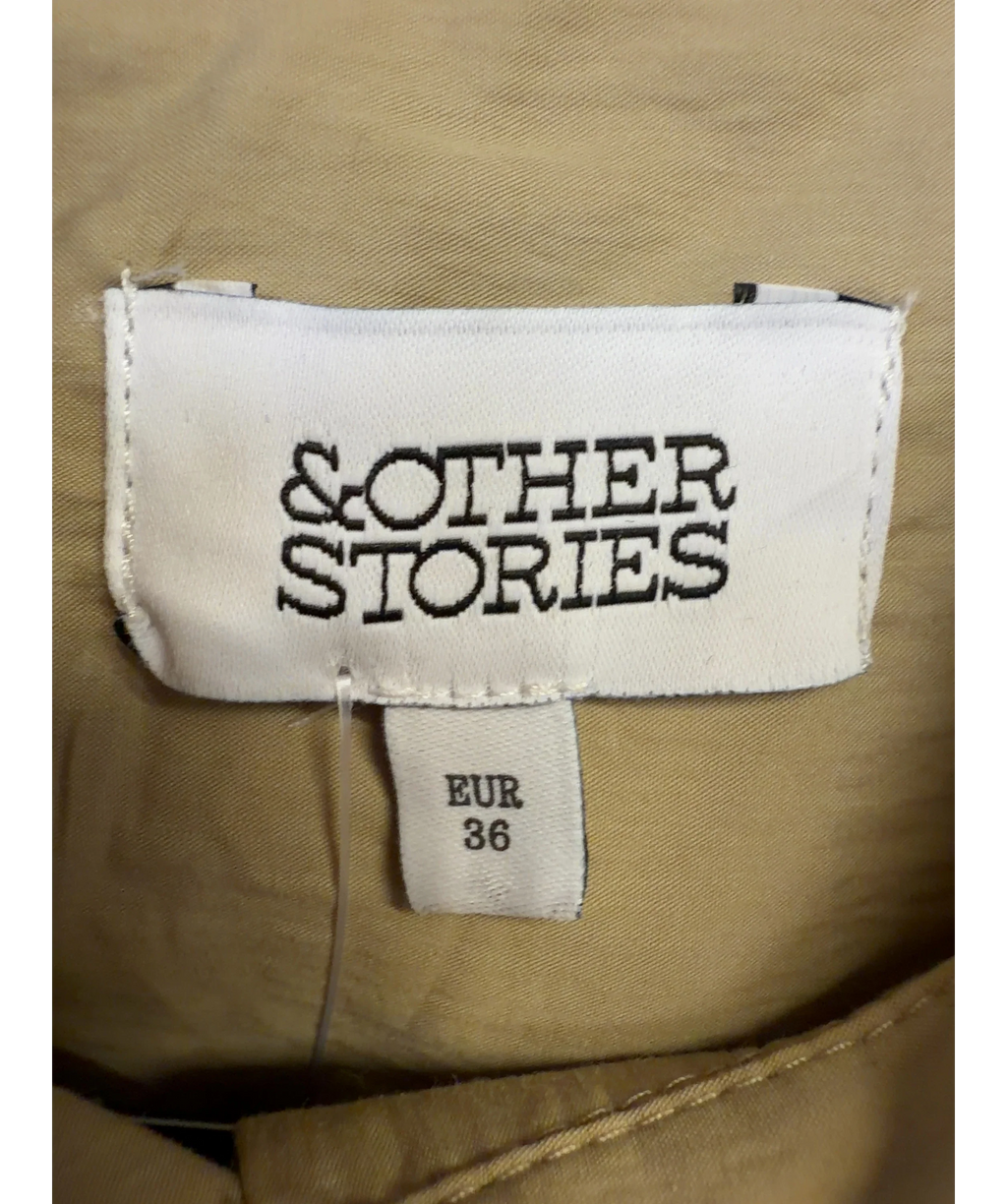 & OTHER STORIES Beige Pleated Hem Crop Shirt, size UK 8 — detail