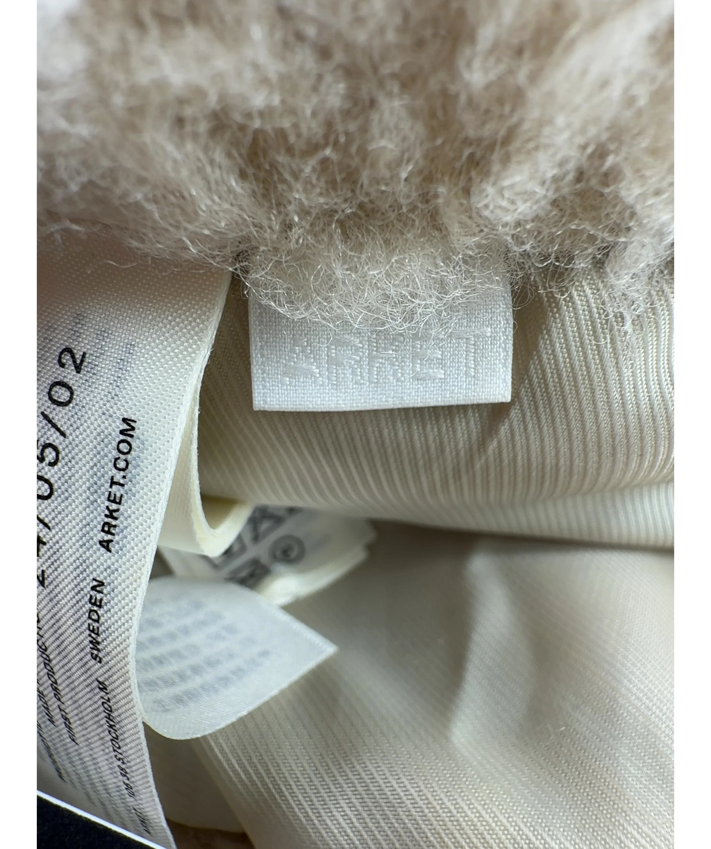 ARKET Beige Pile Hat — detail