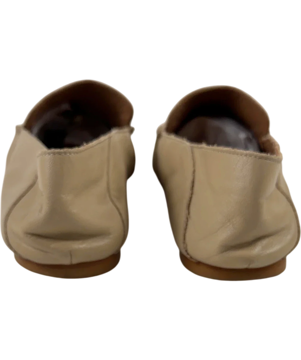 Flattered Beige Bon Bon Loafer, size UK 6 EU 39 👠 — back