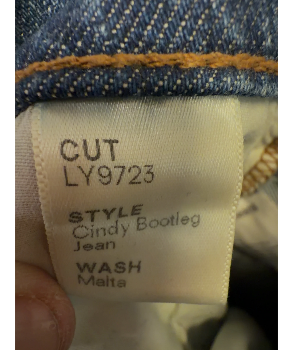 Reformation Blue Cindy Bootleg Jean, size W23 — label