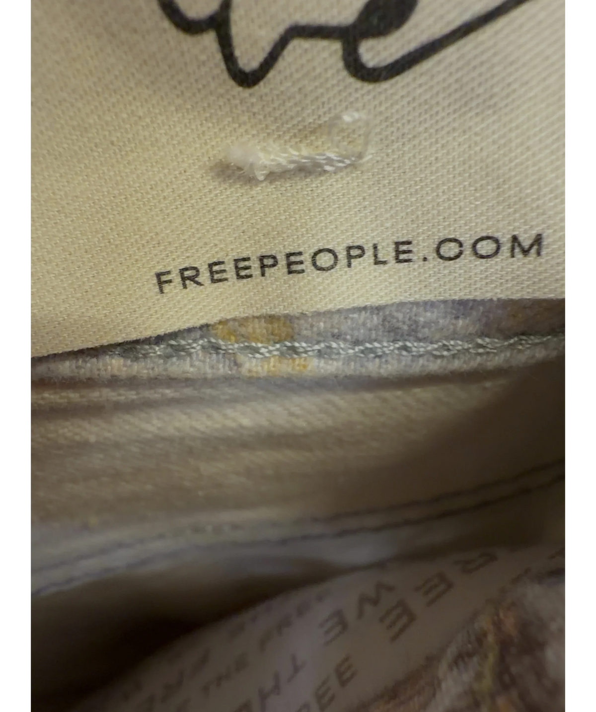 Free People Blue Tennessee Low-Rise Illusions Jeans, size W24 — detail