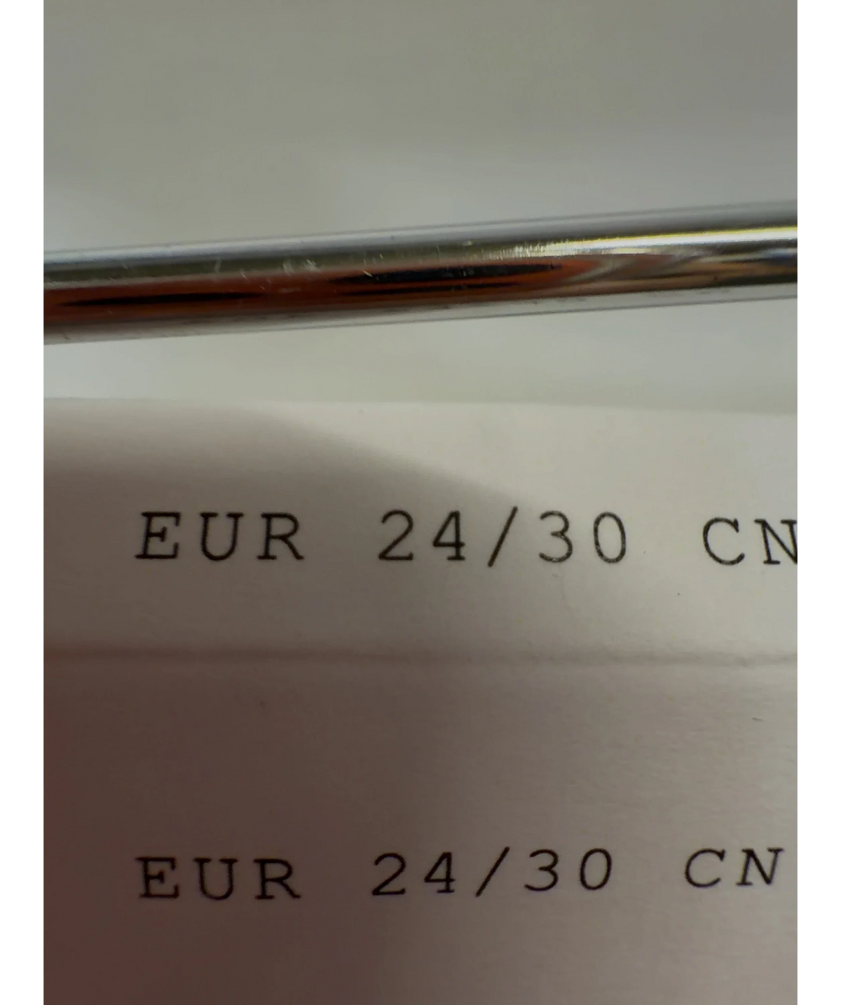 & OTHER STORIES off-white Favourite Cut, size W24 — care label