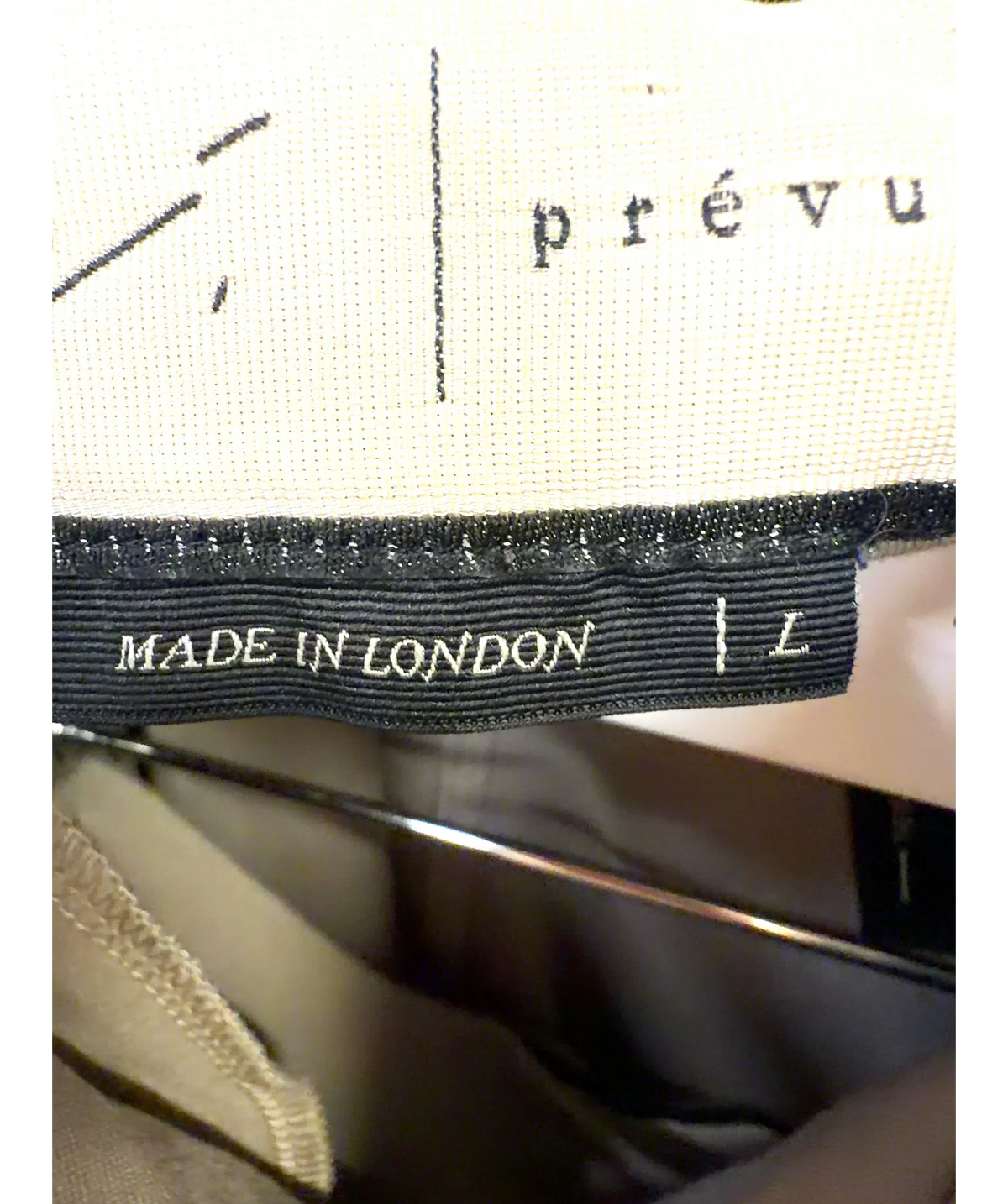 prévu Grey Colour, size UK M/L — care label