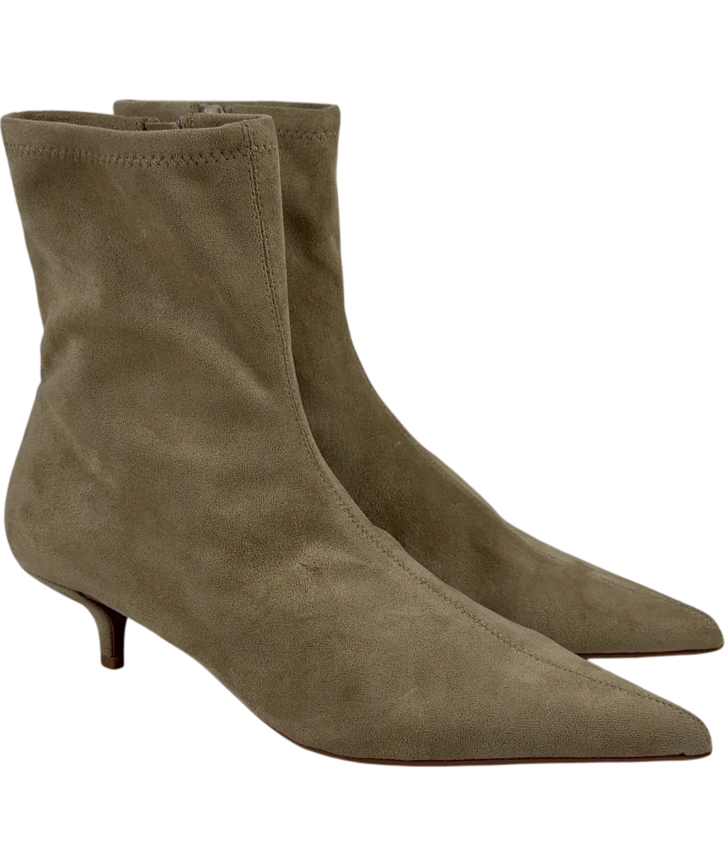 River Island Beige faux suede kitten heel boot, size UK 6 EU 39 👠 — front