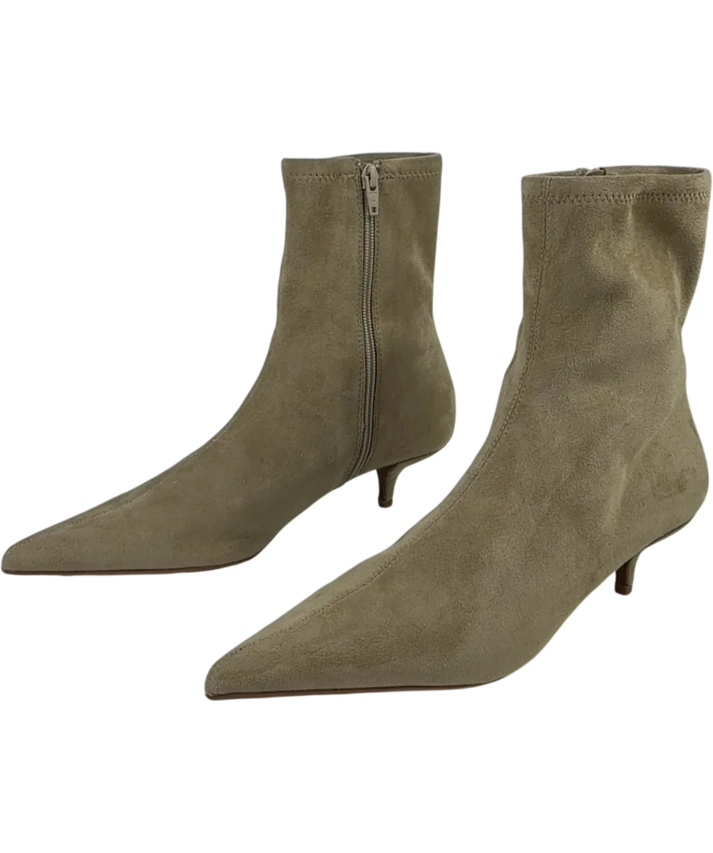River Island Beige faux suede kitten heel boot, size UK 6 EU 39 👠 — label