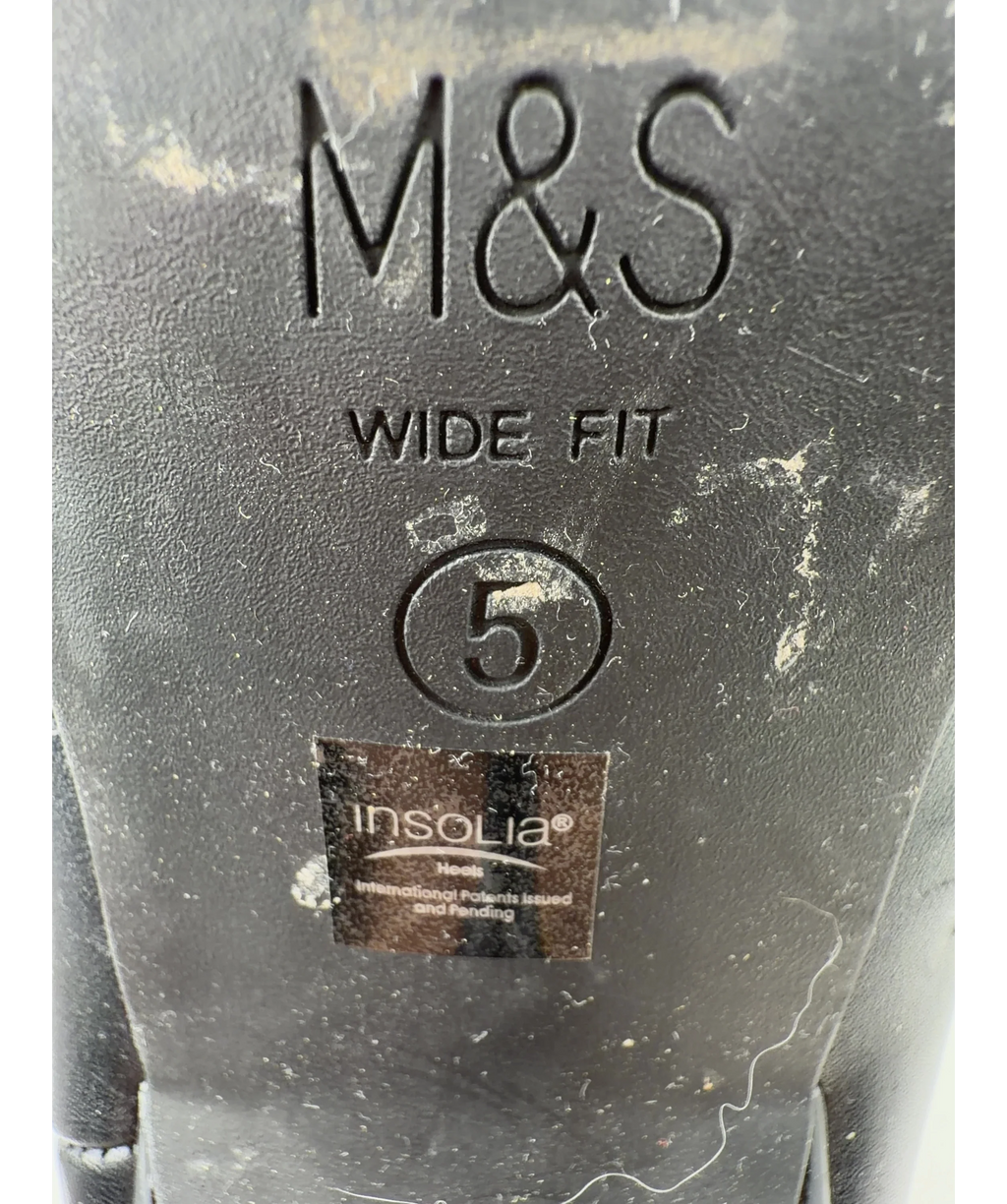 M&S Black Wide Fit Black Leather Pointed Toe Ankle Boots with Insolia, size UK 5 EU 38 👠 — fabric detail