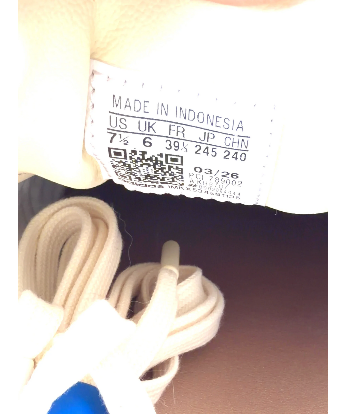 adidas Cream Colour, size UK 6 EU 39 👠 — fabric detail