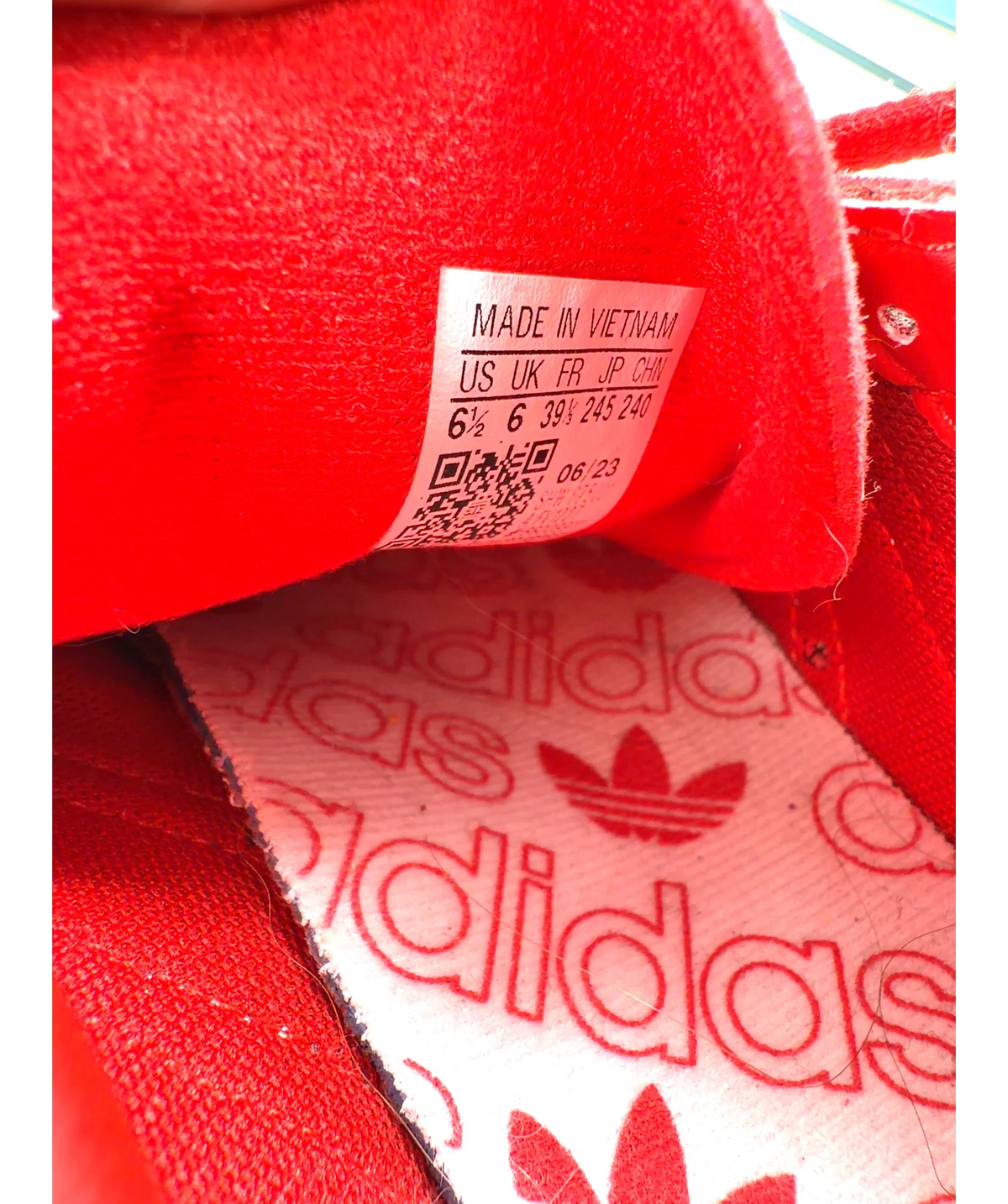 adidas Red Colour, size UK 6 EU 39 👠 — fabric detail