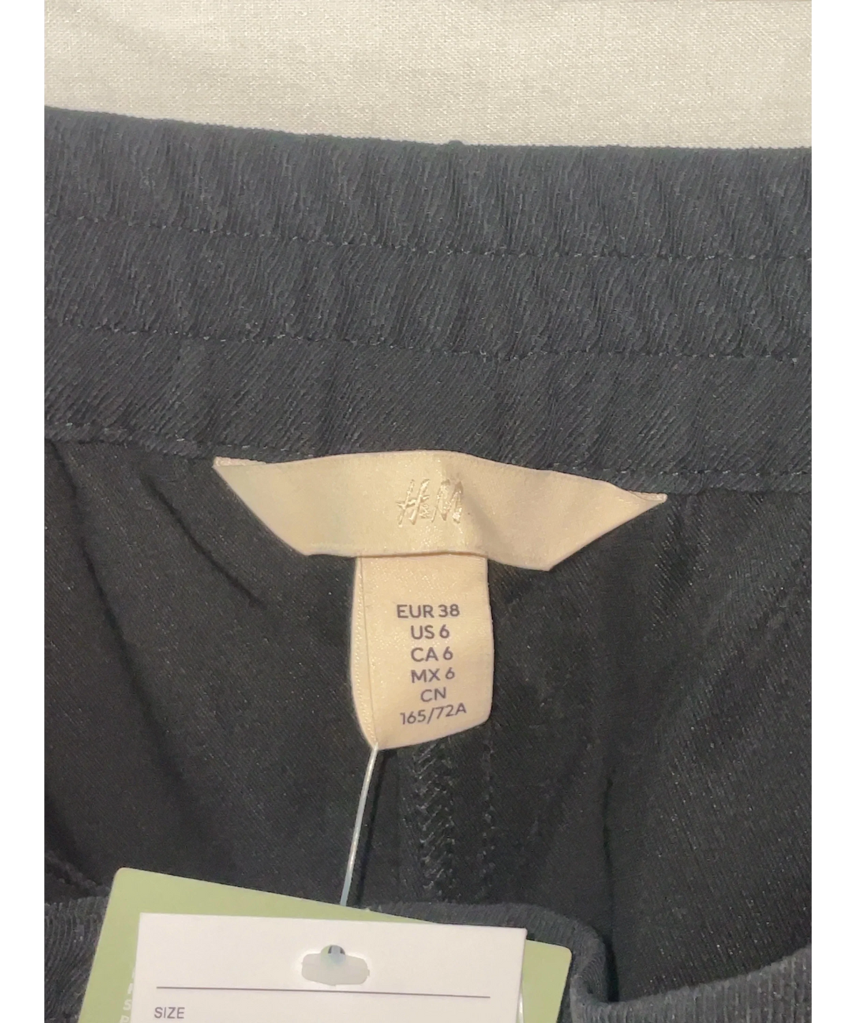 H&M Black Colour, size UK 10 — detail