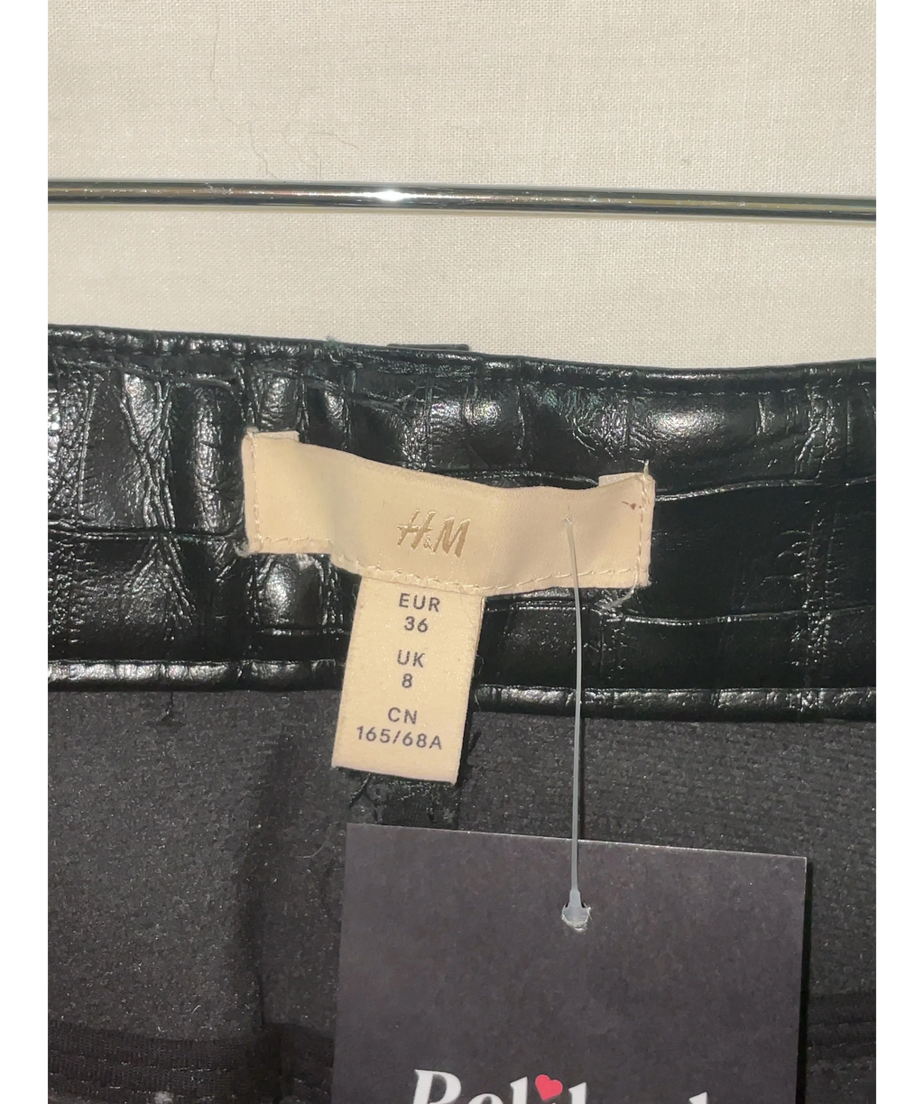 H&M Black Colour, size UK 8 — detail