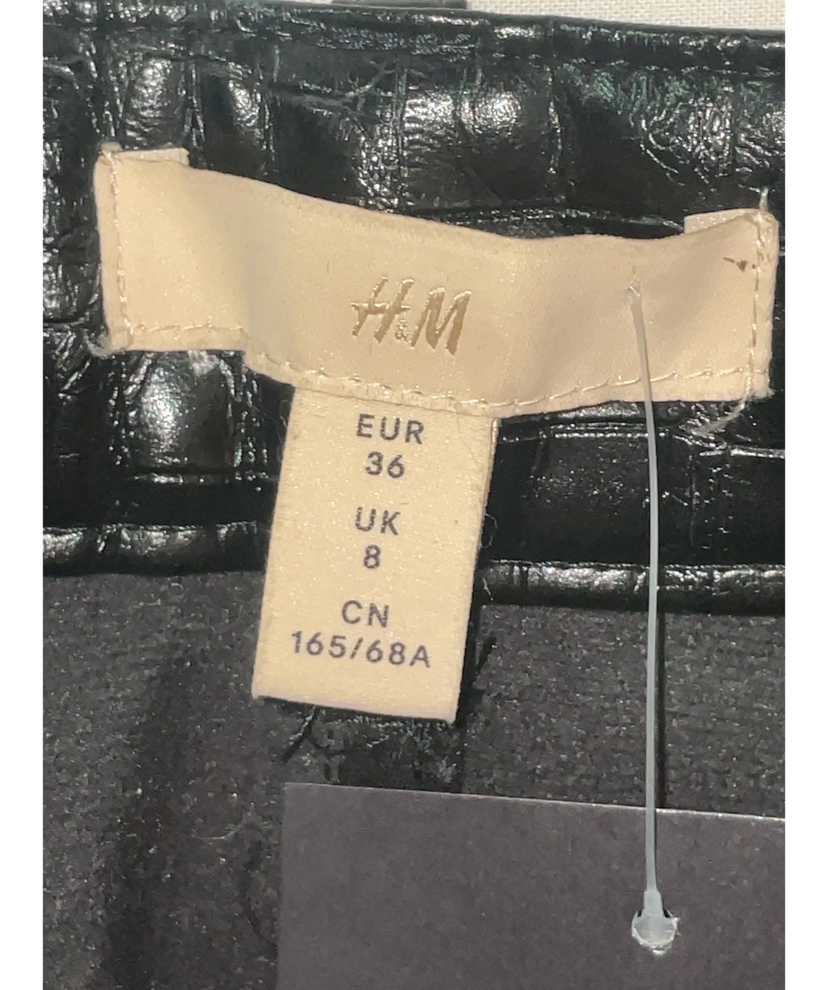 H&M Black Colour, size UK 8 — care label