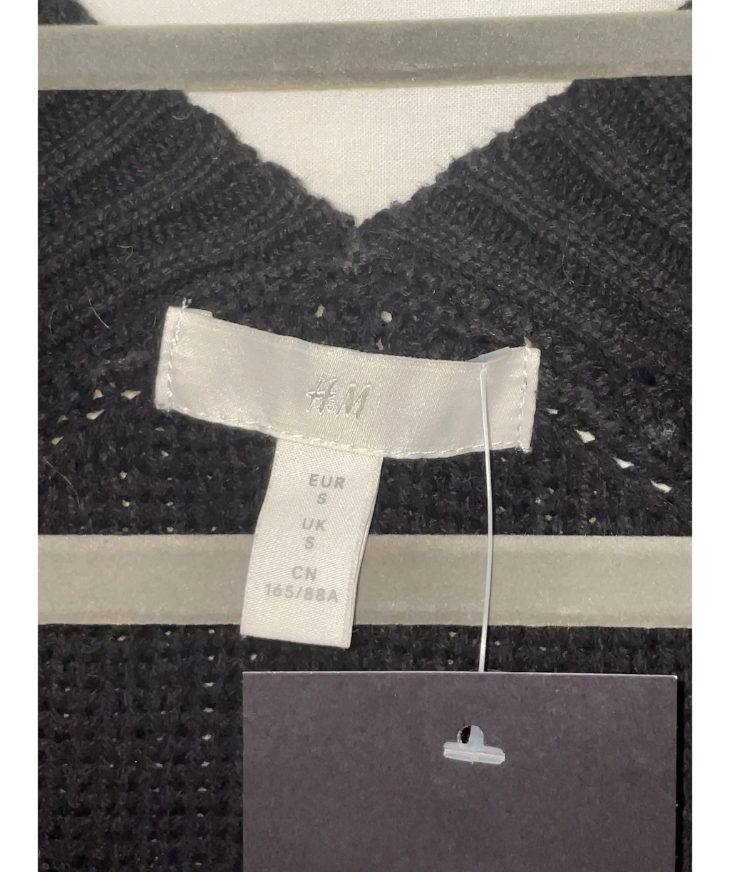 H&M Black Colour, size UK S — detail