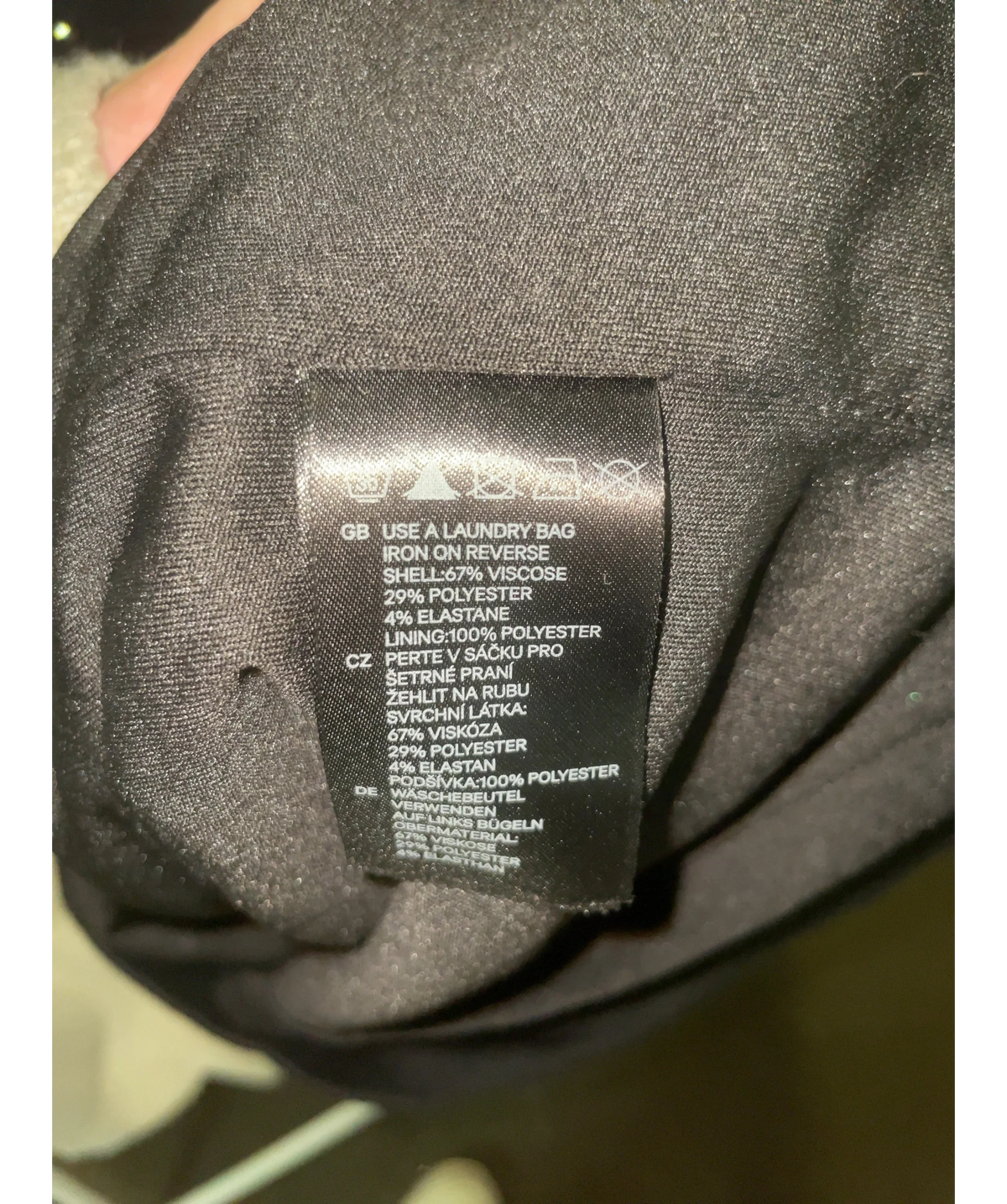 H&M Black Colour, size UK S — label