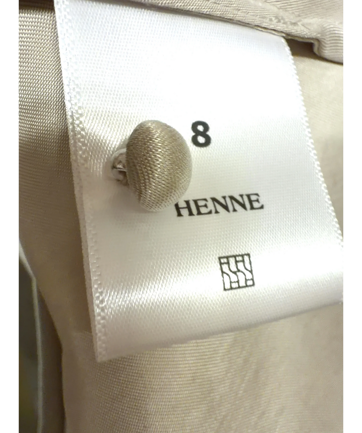 HENNE champagne Colour, size UK 8 — care label