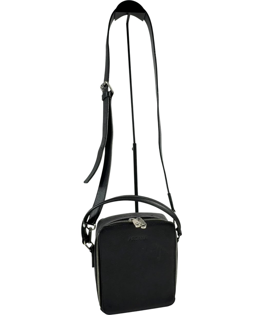 ARCANA Black The Crossbody Bag — front