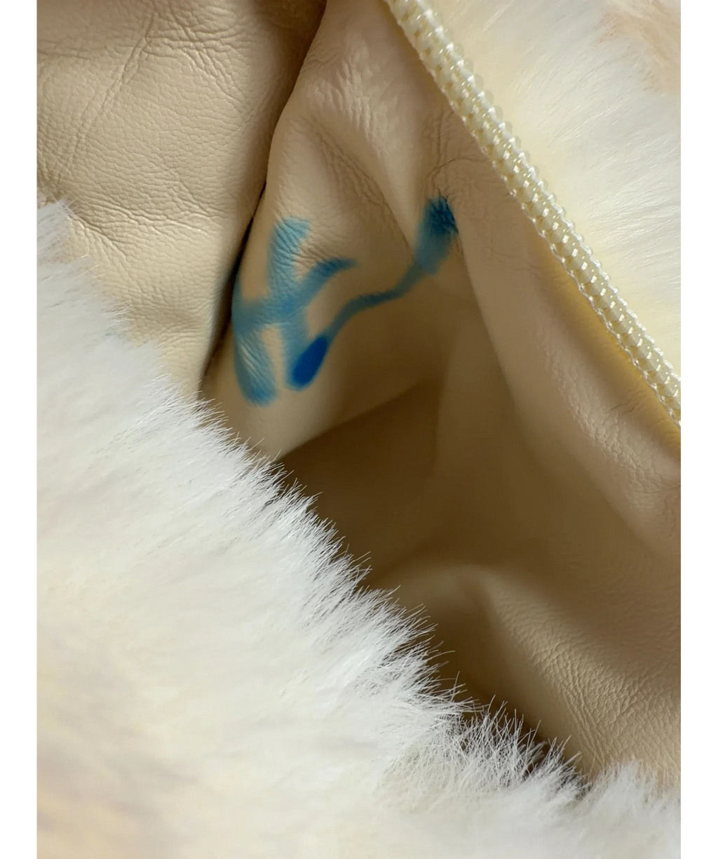 Unbranded Cream Colour — detail